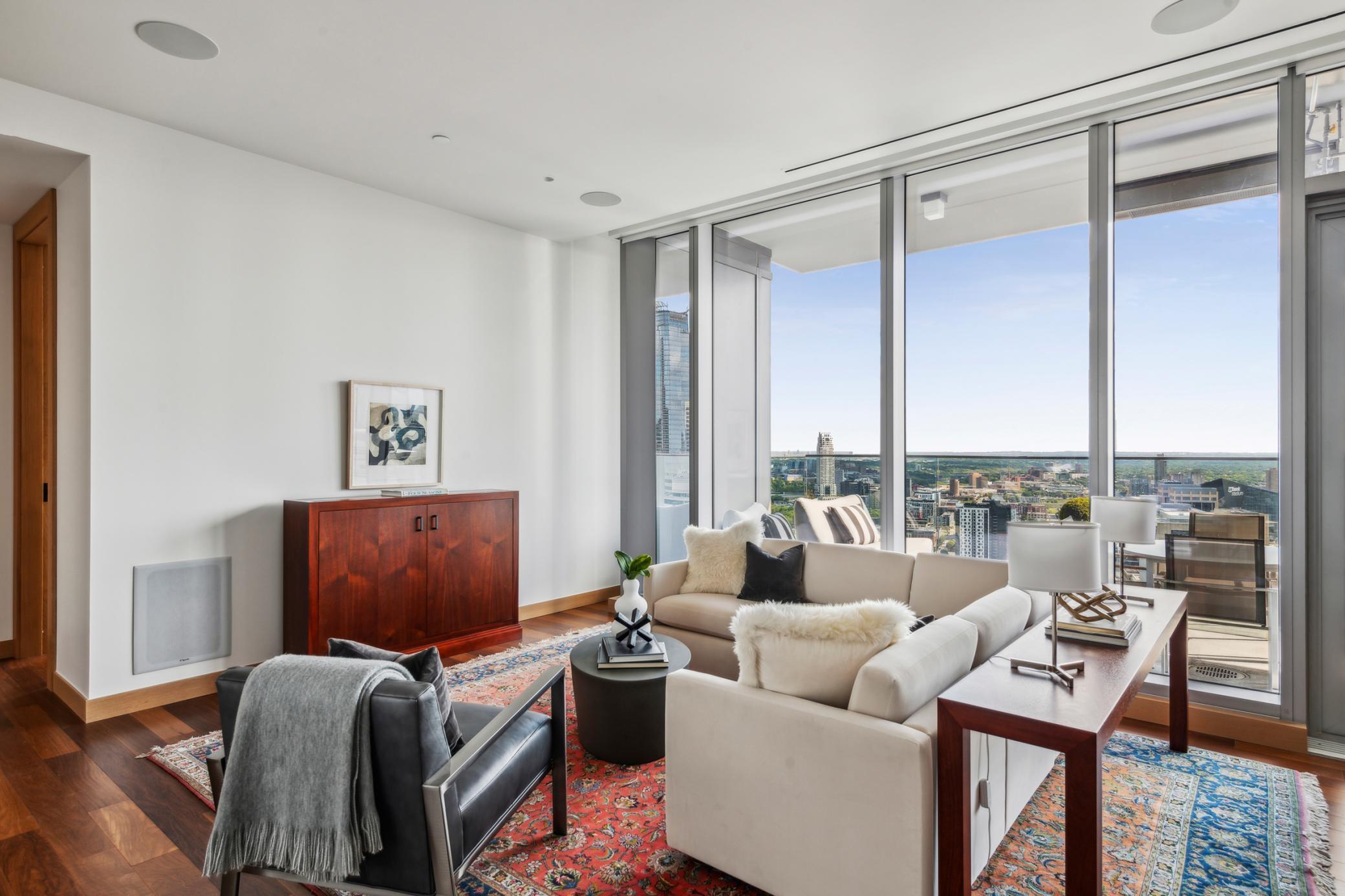 255 Hennepin Avenue 3101