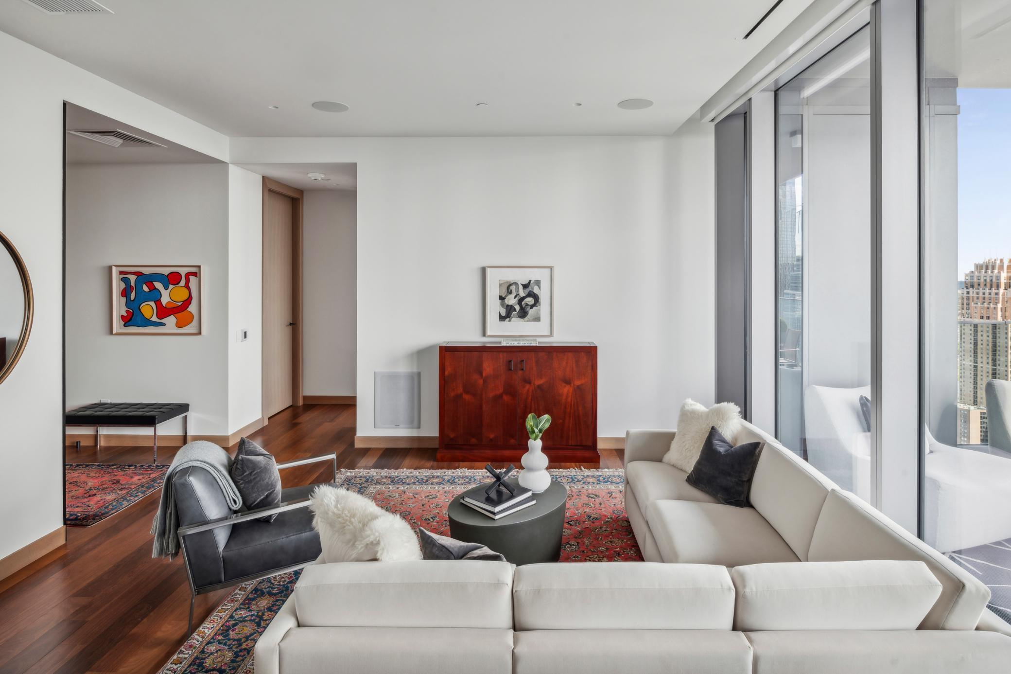 255 Hennepin Avenue 3101
