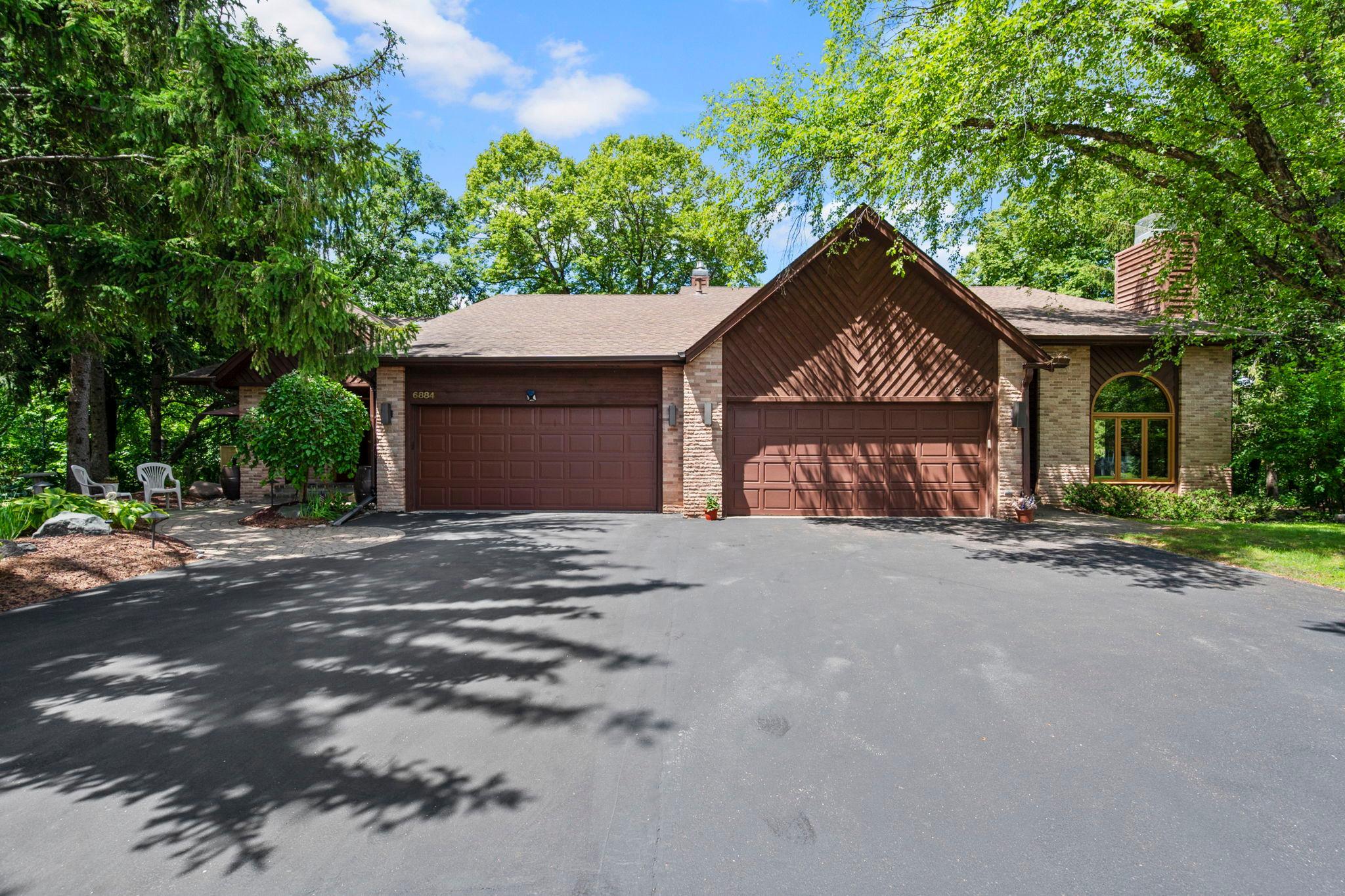6884 Stonewood Court