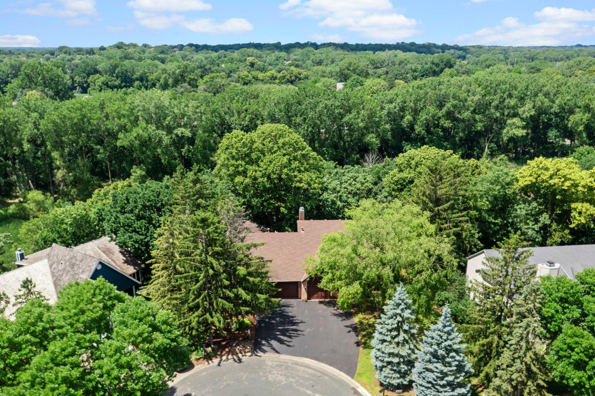 6884 Stonewood Court
