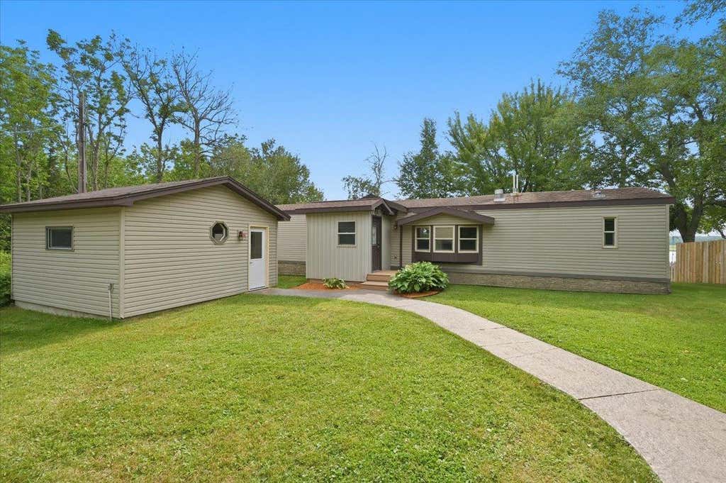 Photo of 5226 E Lake Road, Saginaw, MN 55779 (MLS # 7122147)
