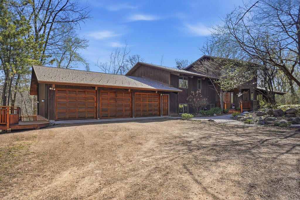 Photo of 985 Cliff Road, Eagan, MN 55123 (MLS # 7047184)