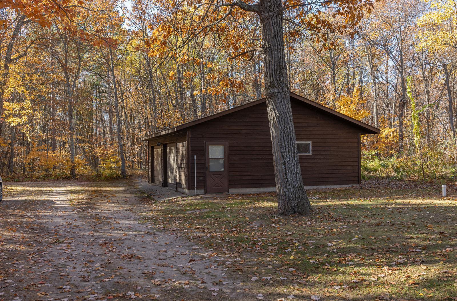 4338 White Oak Drive NE