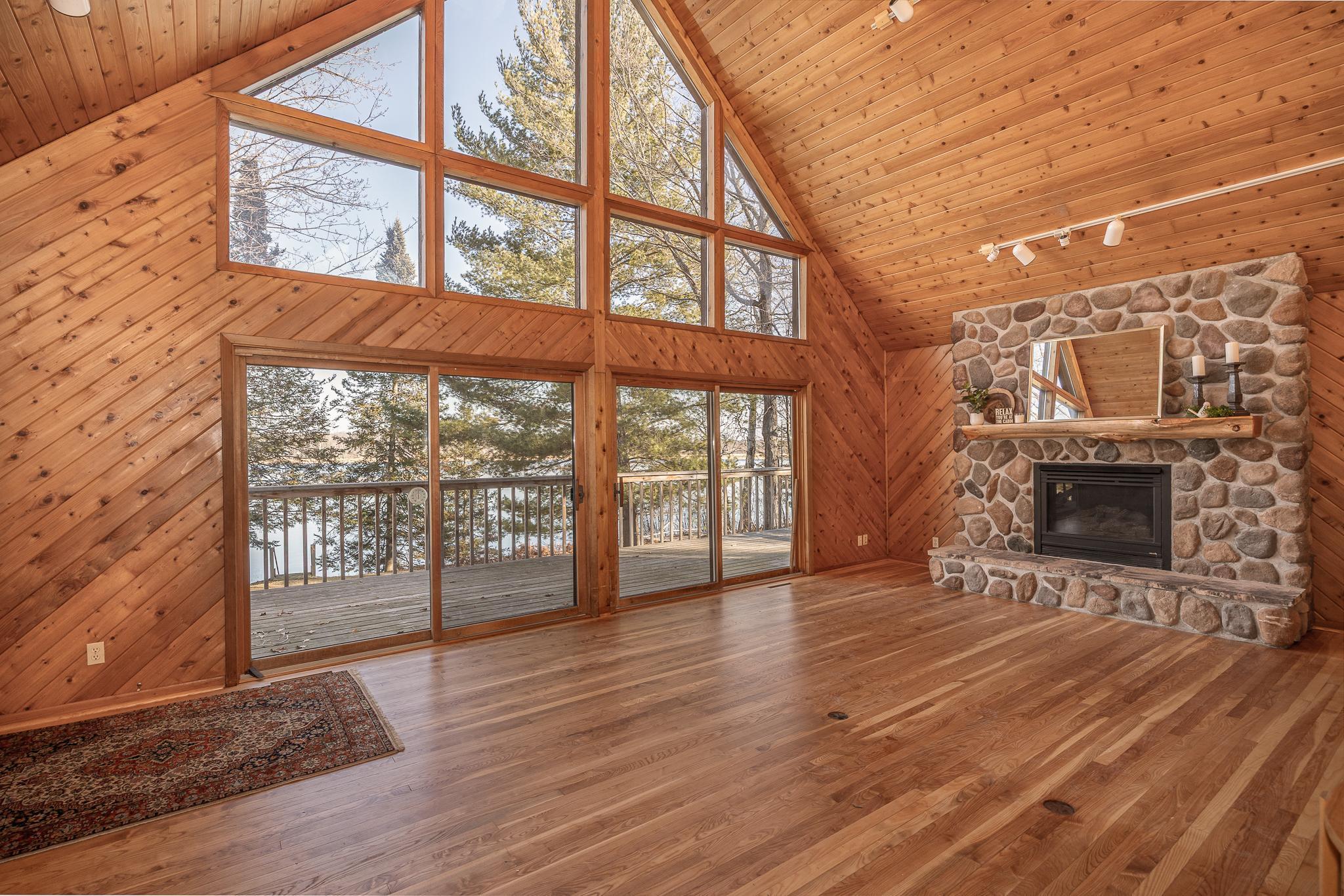 4338 White Oak Drive NE