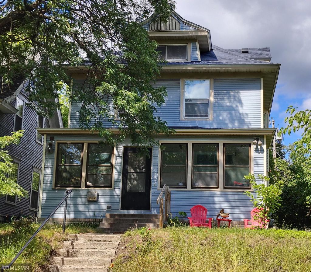 Photo of 1145 Hague Avenue, Saint Paul, MN 55104 (MLS # 7050049)