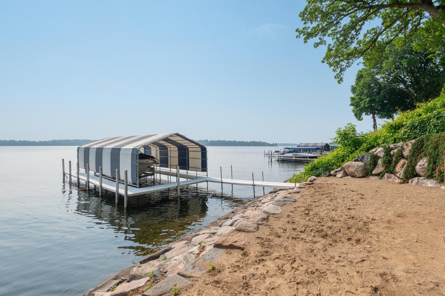 3008 Highland Boulevard