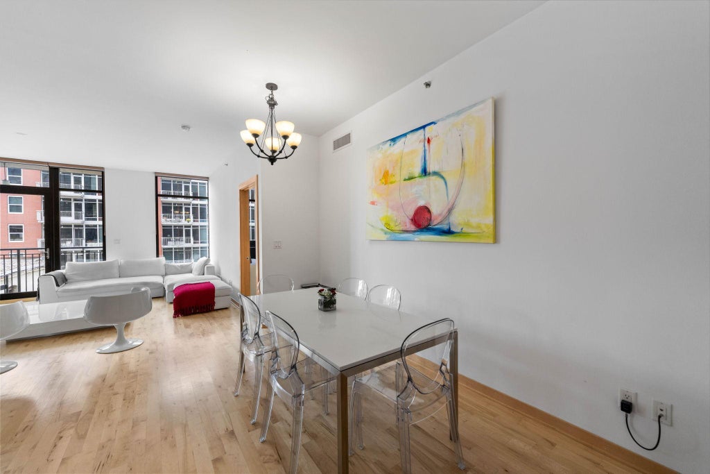 Photo of 215 10th Ave AVE S #405, Minneapolis, MN 55415 (MLS # 7162192)
