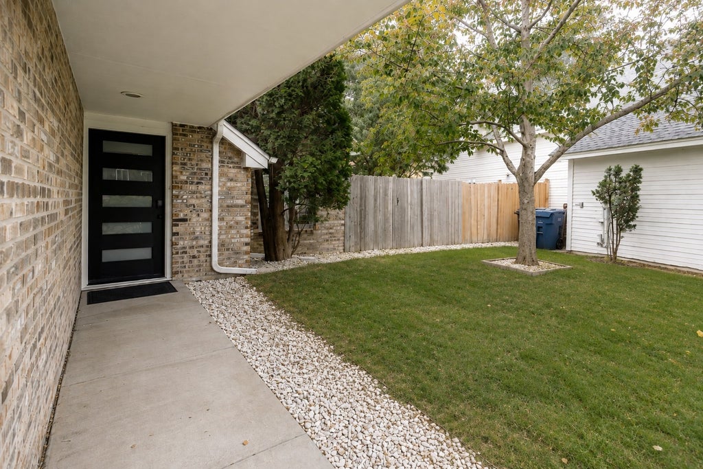 Photo of 18701 Clear View Drive, Minnetonka, MN 55345 (MLS # 7128267)