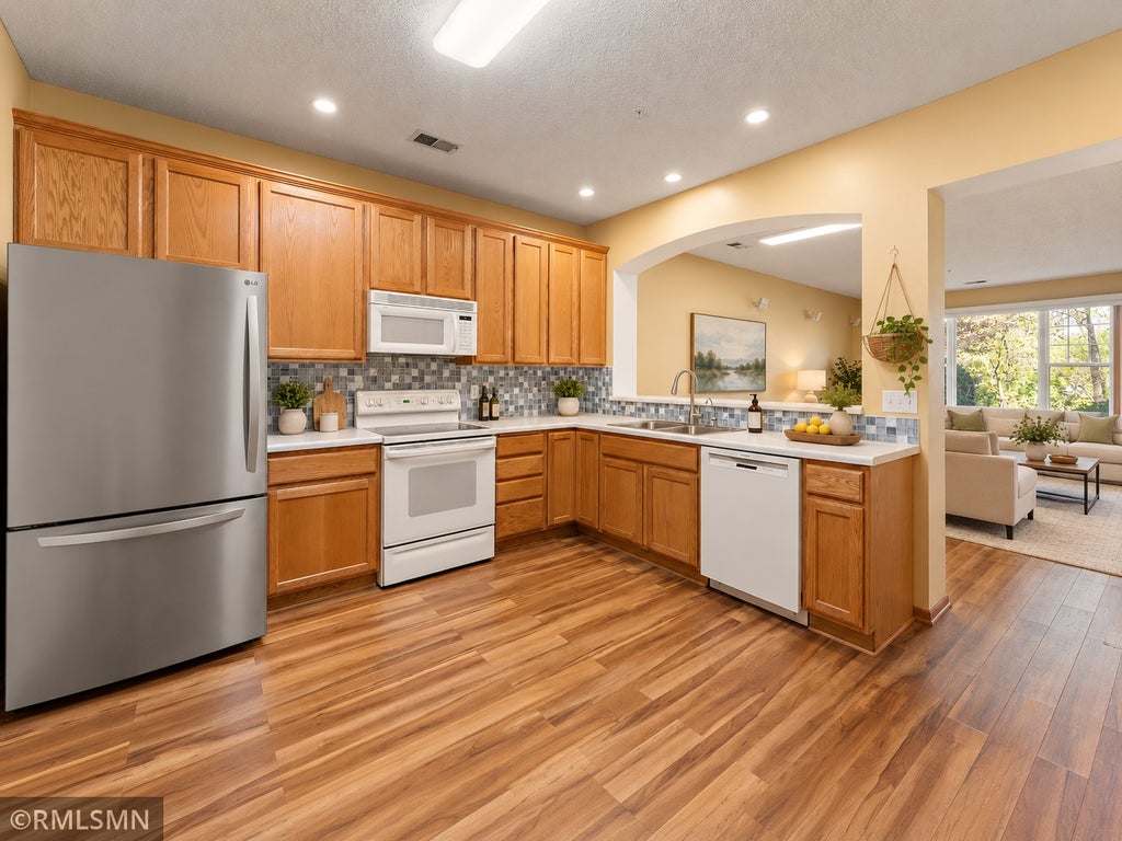 Photo of 772 Wisconsin Avenue N, Golden Valley, MN 55427 (MLS # 7160944)