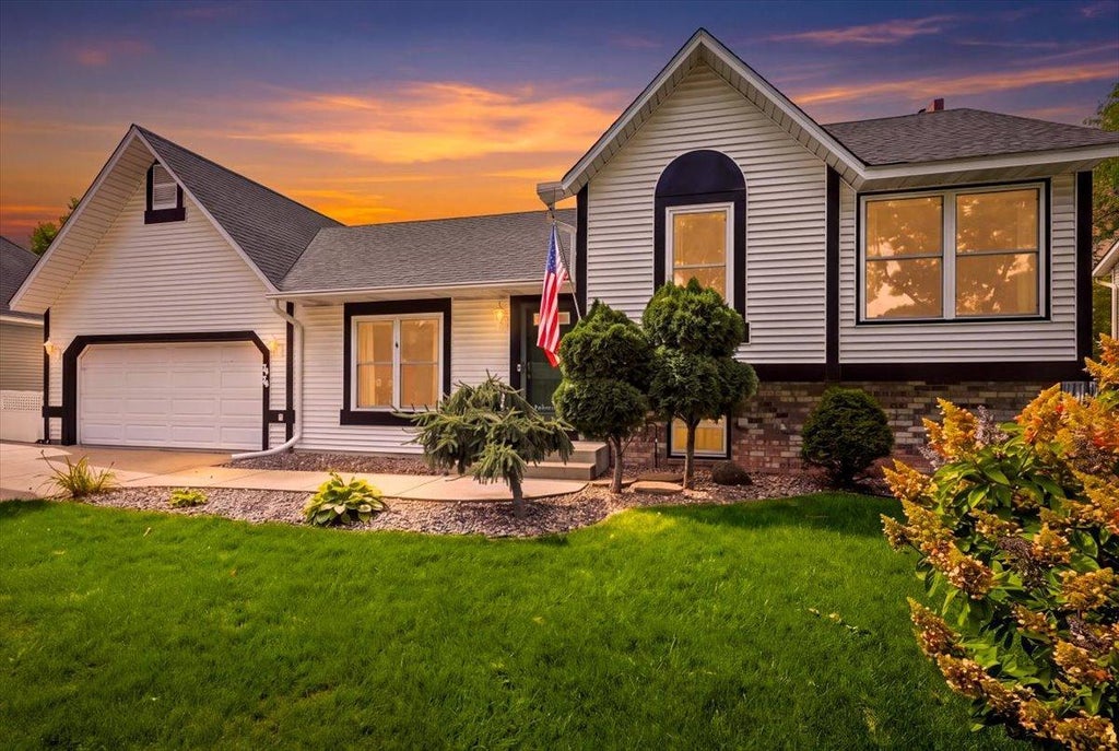 Photo of 7474 Jeffery Lane S, Cottage Grove, MN 55016 (MLS # 7133804)