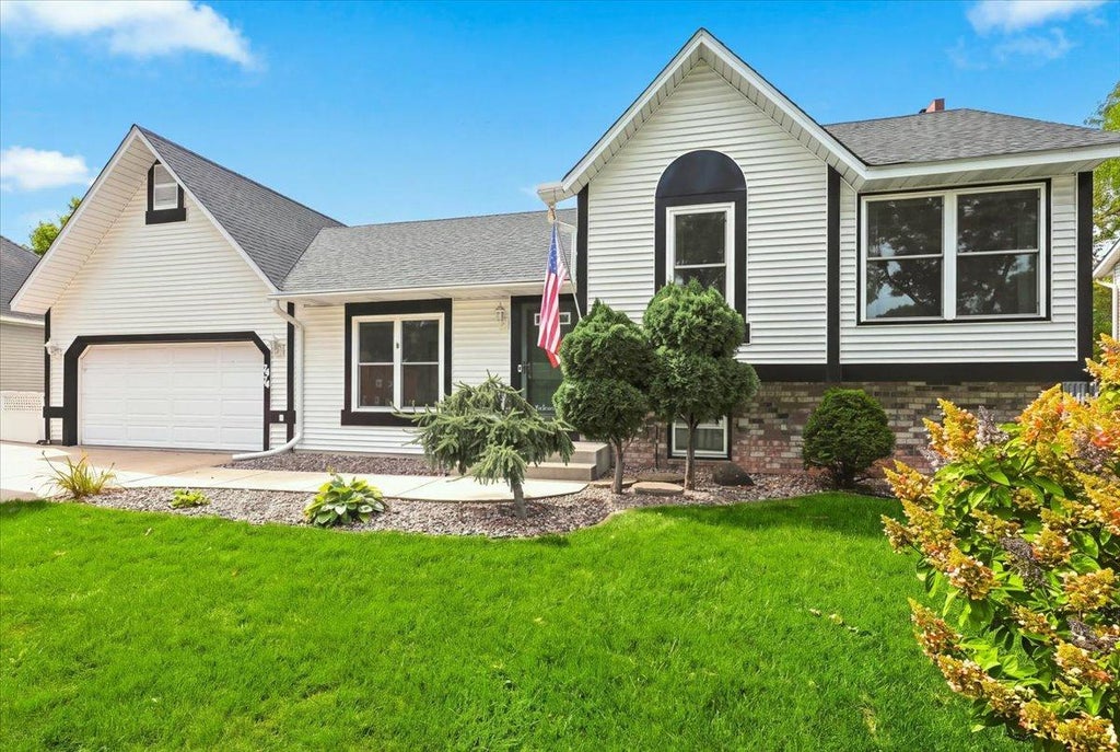 Photo of 7474 Jeffery Lane S, Cottage Grove, MN 55016 (MLS # 7133804)