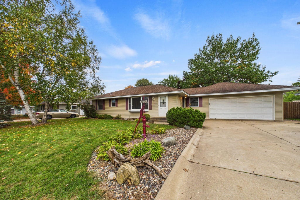 Photo of 8831 Greenway Avenue S, Cottage Grove, MN 55016 (MLS # 7153389)
