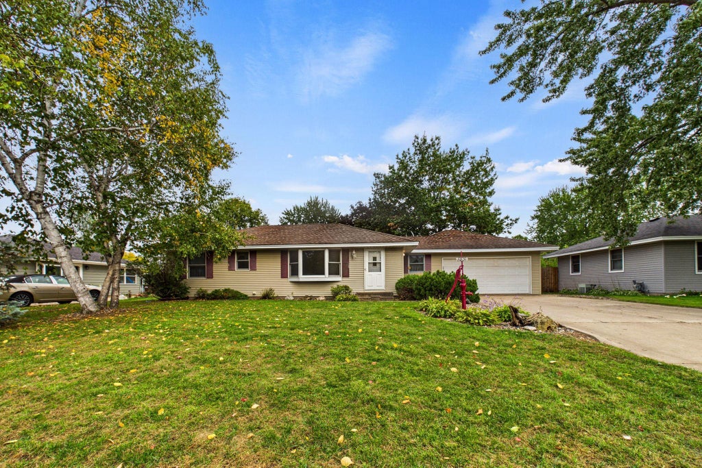 Photo of 8831 Greenway Avenue S, Cottage Grove, MN 55016 (MLS # 7153389)