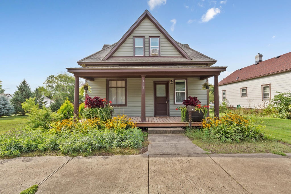 Photo of 310 Oak Avenue SW, Montgomery, MN 56069 (MLS # 7141762)