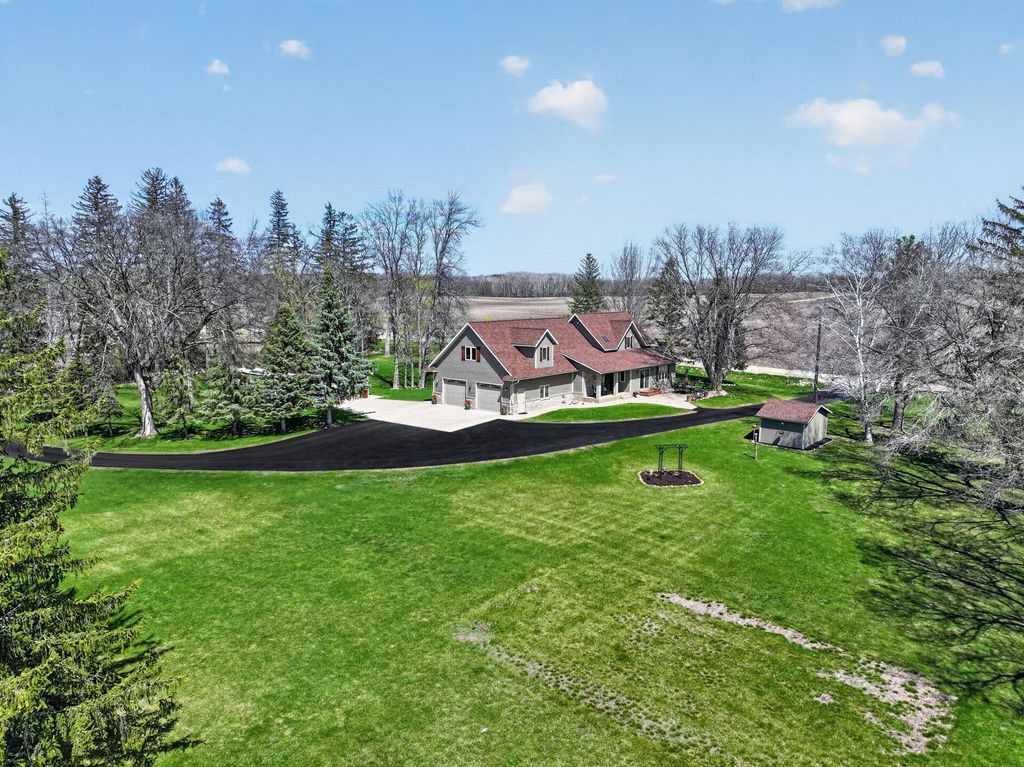 Photo of 1608 E Lake Jessie Road SE, Alexandria, MN 56308 (MLS # 7066876)