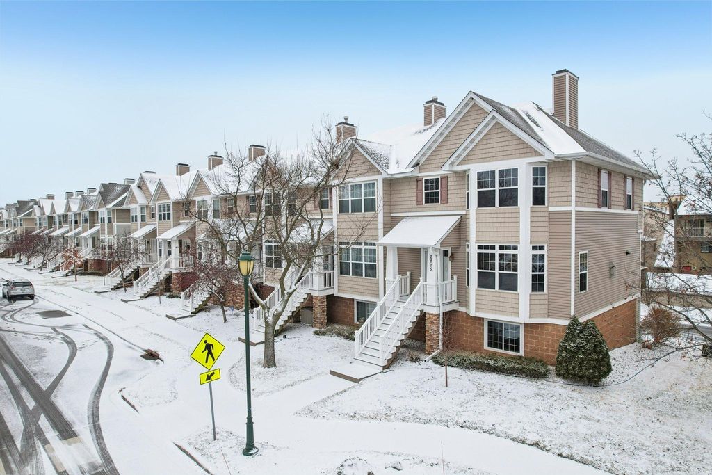 Photo of 2821 Arona Street, Roseville, MN 55113 (MLS # 7034217)