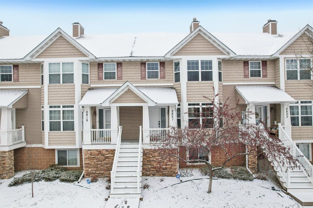 Photo of 2821 Arona Street, Roseville, MN 55113 (MLS # 7034217)