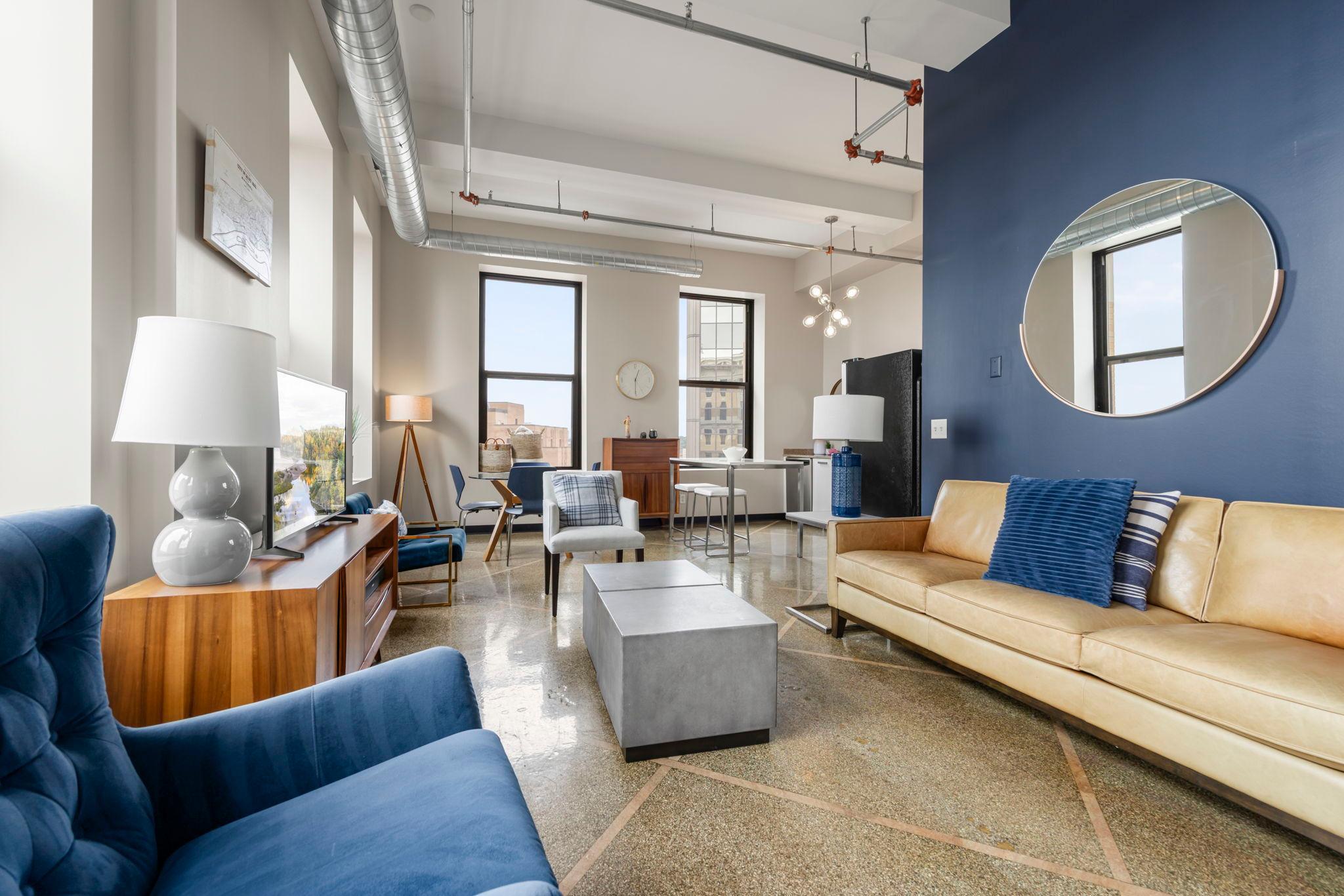 350 Saint Peter Street 1009