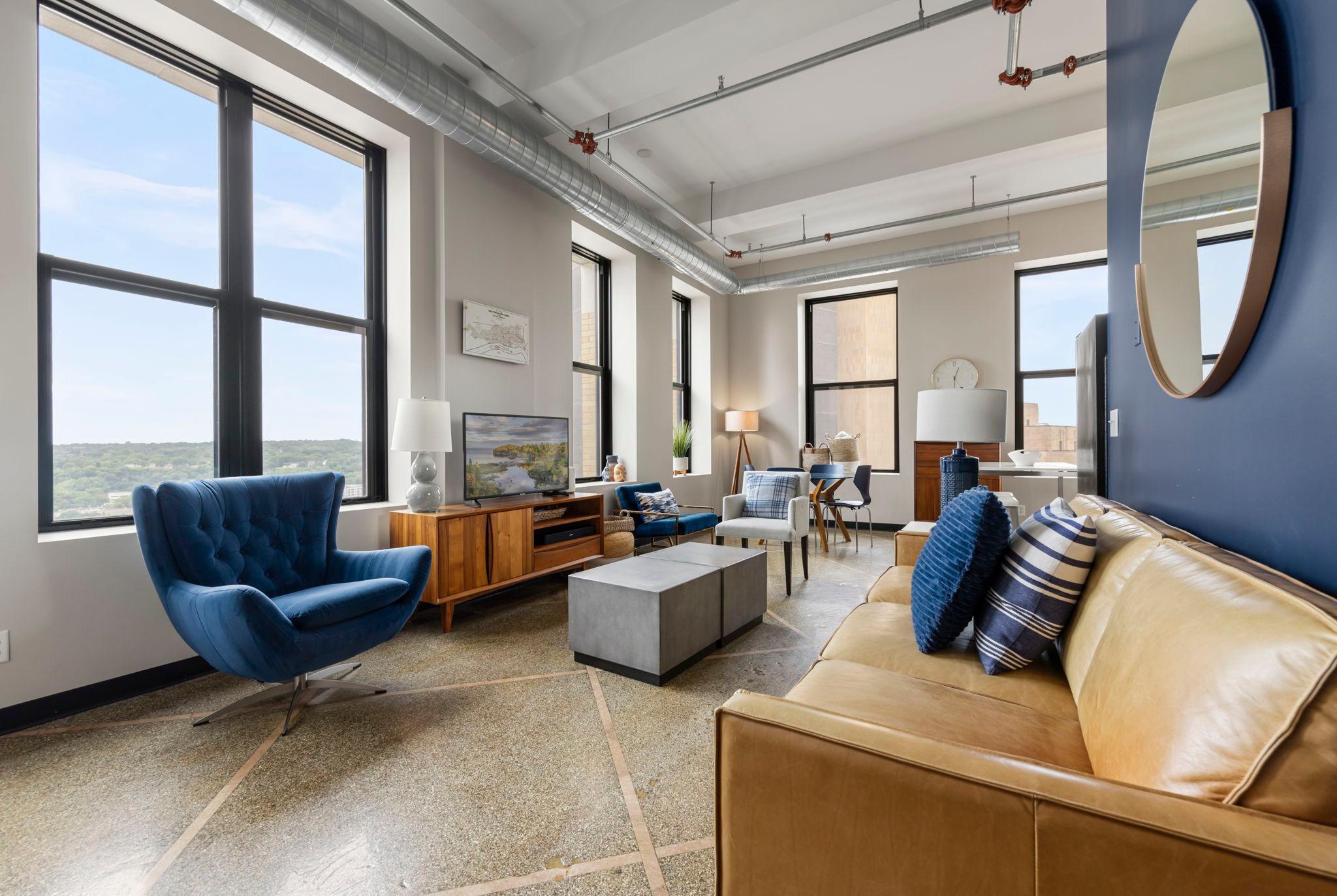 350 Saint Peter Street 1009