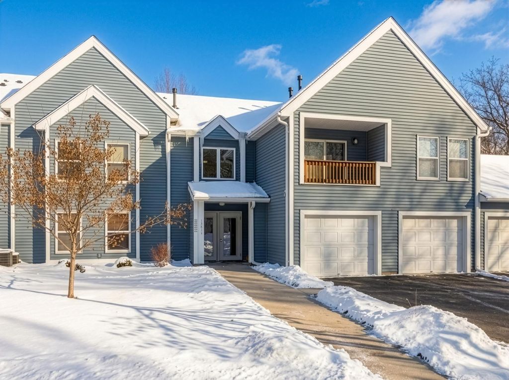 Photo of 1381 Berry Ridge Road #604, Eagan, MN 55123 (MLS # 7001373)