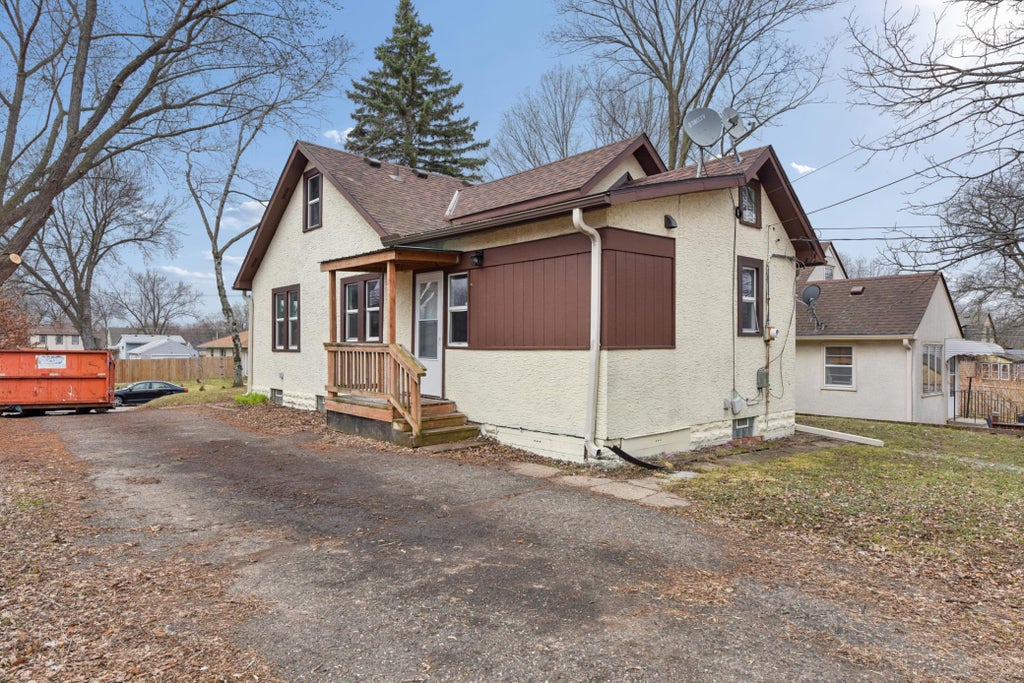 Photo of 2155 Reaney Avenue E, Saint Paul, MN 55119 (MLS # 7095763)