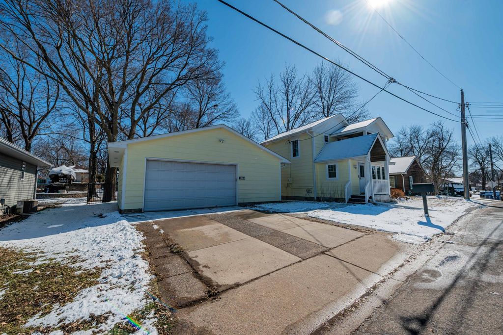 Photo of 1586 Bluebird Lane, Mound, MN 55364 (MLS # 7036616)