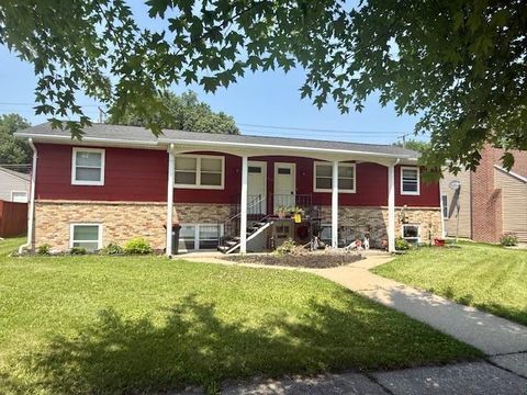 Photo of 411 E Broadway Street, Redwood Falls, MN 56283 (MLS # 6735740)