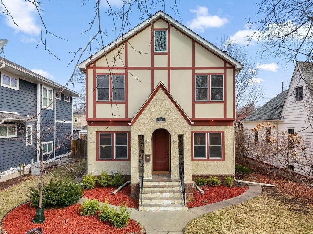 Photo of 2157 Juno Avenue, Saint Paul, MN 55116 (MLS # 7030464)