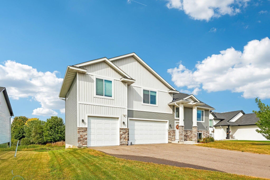 Photo of 1609 11th Street NE, Buffalo, MN 55313 (MLS # 7141796)