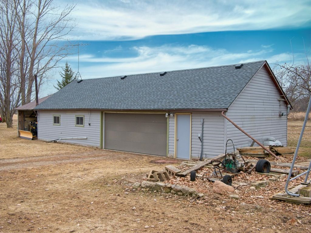 Photo of 17969 240th Street, Hutchinson, MN 55350 (MLS # 7027843)