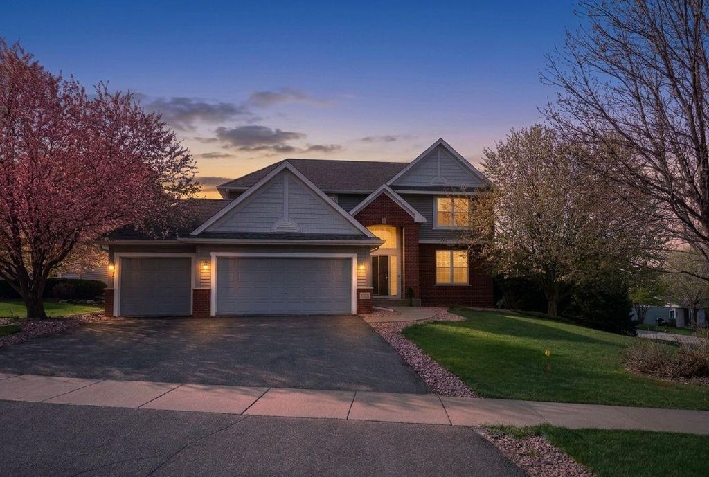Photo of 16993 66th Avenue N, Maple Grove, MN 55311 (MLS # 7052291)