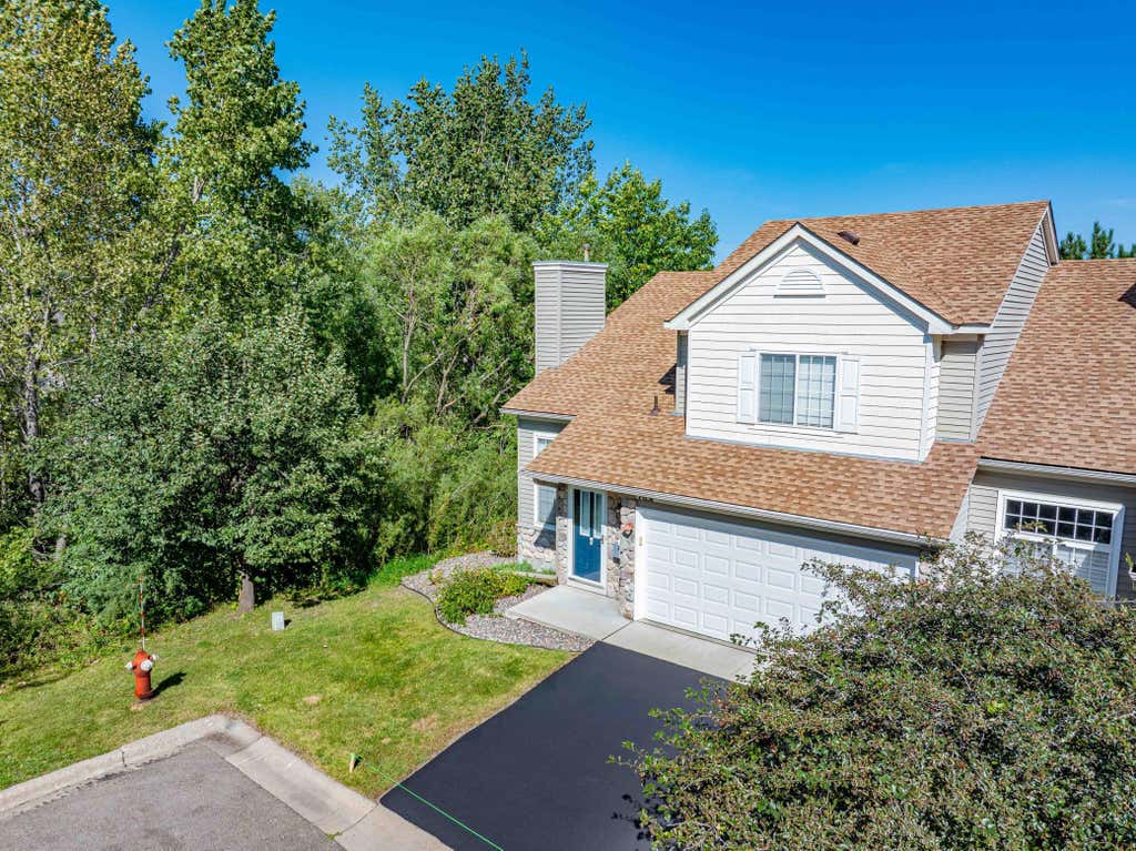 Photo of 7657 Primrose Place, Chanhassen, MN 55317 (MLS # 7130329)