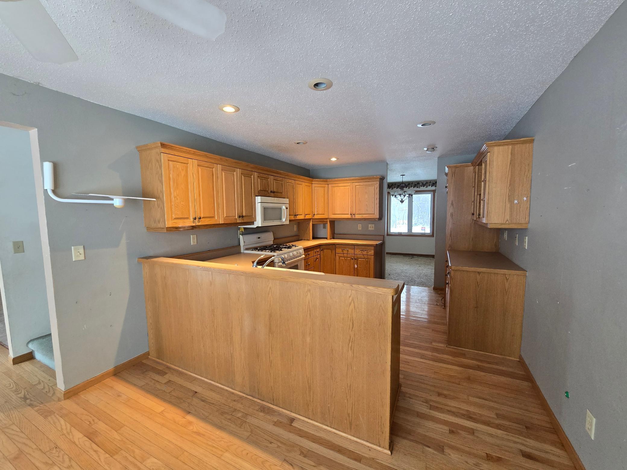 5023 W Lake Mary Drive SW