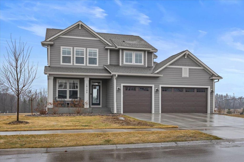 Photo of 10125 Shadyview Lane N, Maple Grove, MN 55311 (MLS # 7059828)