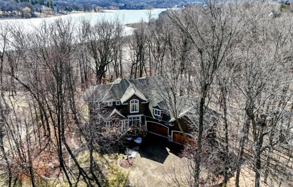 Photo of 27665 Virginia Cove, Excelsior, MN 55331 (MLS # 7037242)