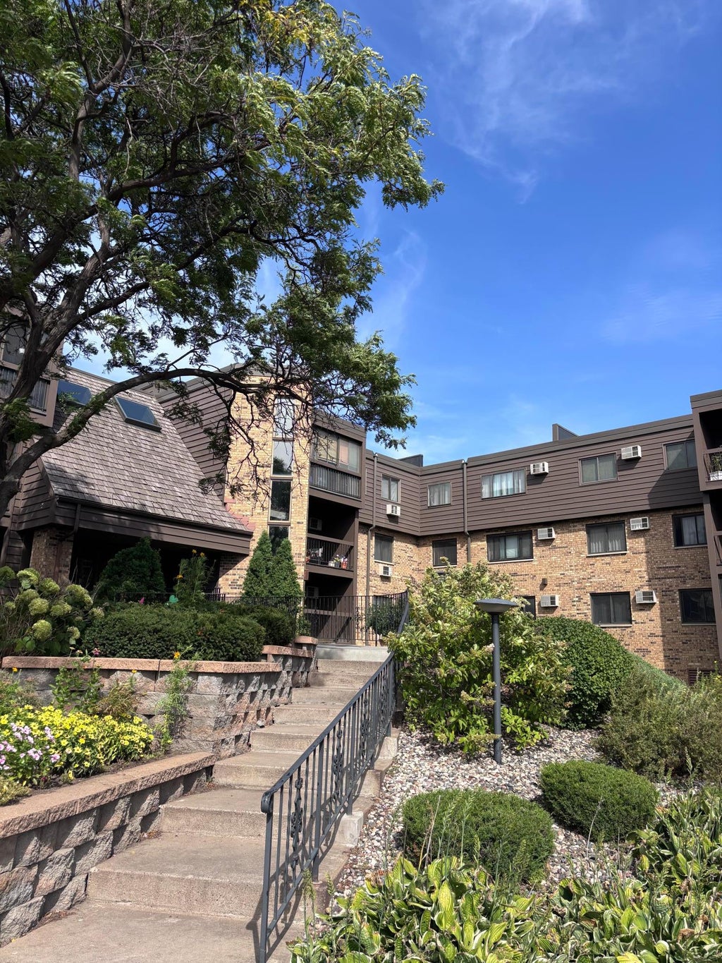 Photo of 999 41st Avenue NE #302, Columbia Heights, MN 55421 (MLS # 7142577)