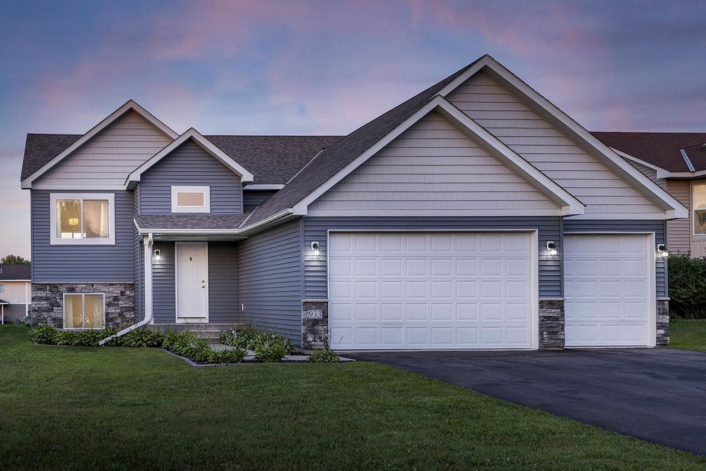 Photo of 933 Cobblestone Lane, Belle Plaine, MN 56011 (MLS # 7011067)