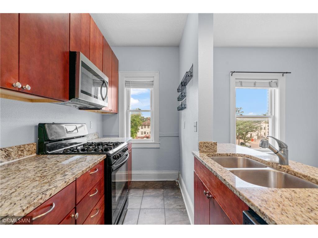 2881 Irving Avenue S 305