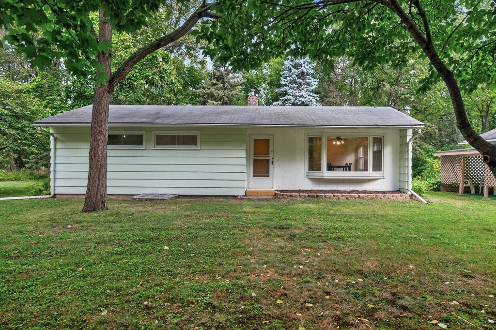 Photo of 12916 Fairfield Road W, Minnetonka, MN 55305 (MLS # 7126505)