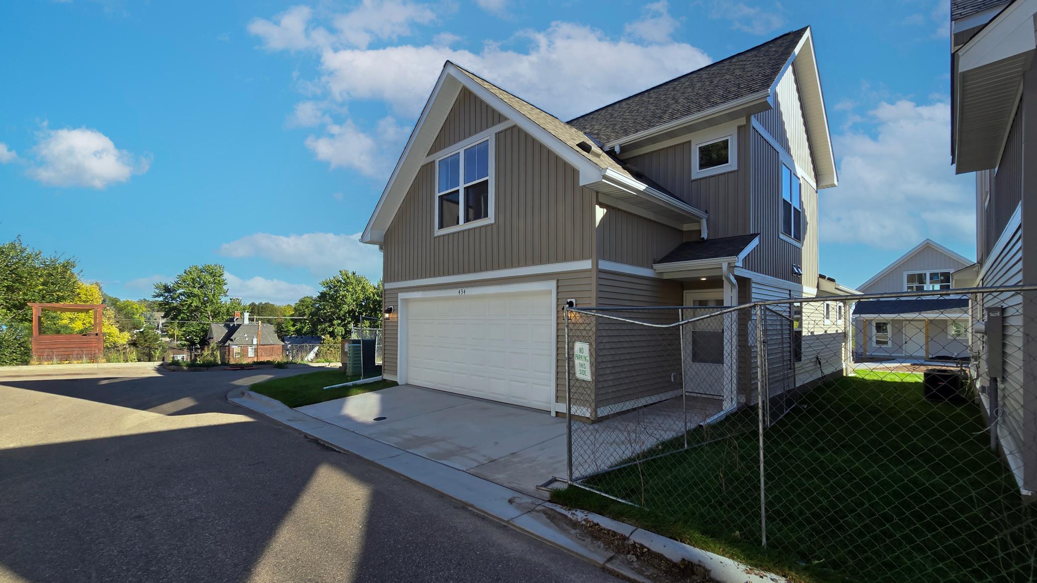 422 Rivoli Drive