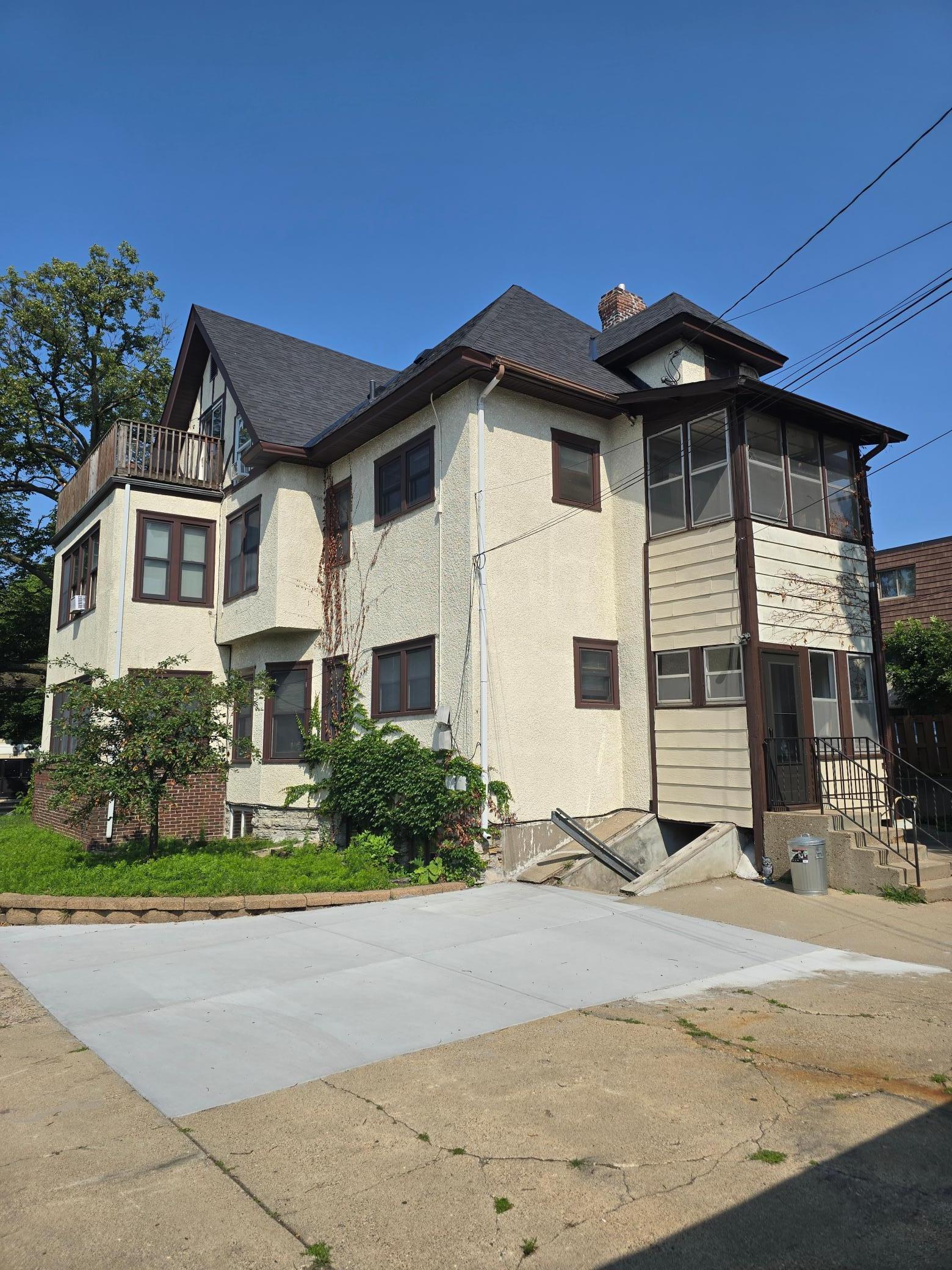 2017 Grand Avenue S