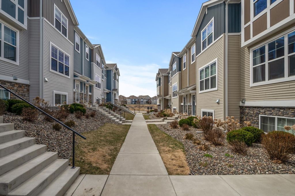 Photo of 799 Roselyn Drive, Victoria, MN 55386 (MLS # 7021604)