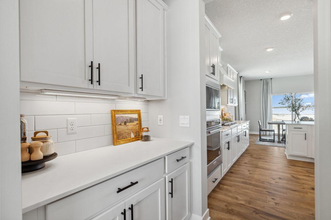 886 Laurel Court