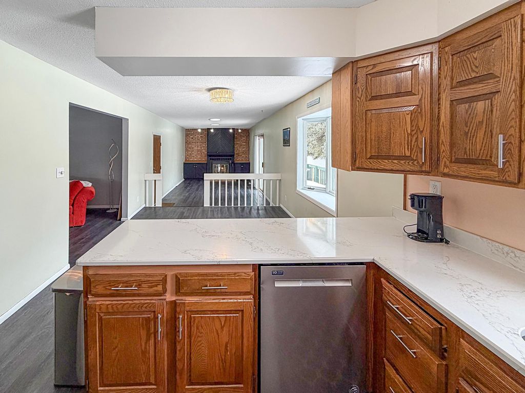 Photo of 2208 5th Avenue SE, Willmar, MN 56201 (MLS # 7018897)