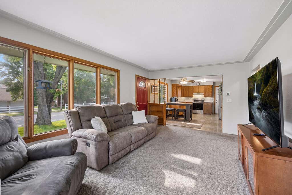 Photo of 1517 Oak Grove Road SW, Saint Cloud, MN 56301 (MLS # 7123201)