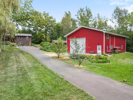 1373 PINE VIEW TRL, HOULTON, WI 54082 - Image f4f4fd9f5e6d797d480e96c3cb93ed35/296563858