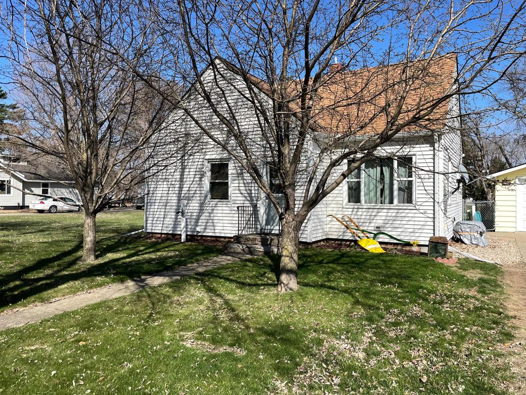 Photo of 430 Pleasant Avenue S, Brooten, MN 56316 (MLS # 7059857)