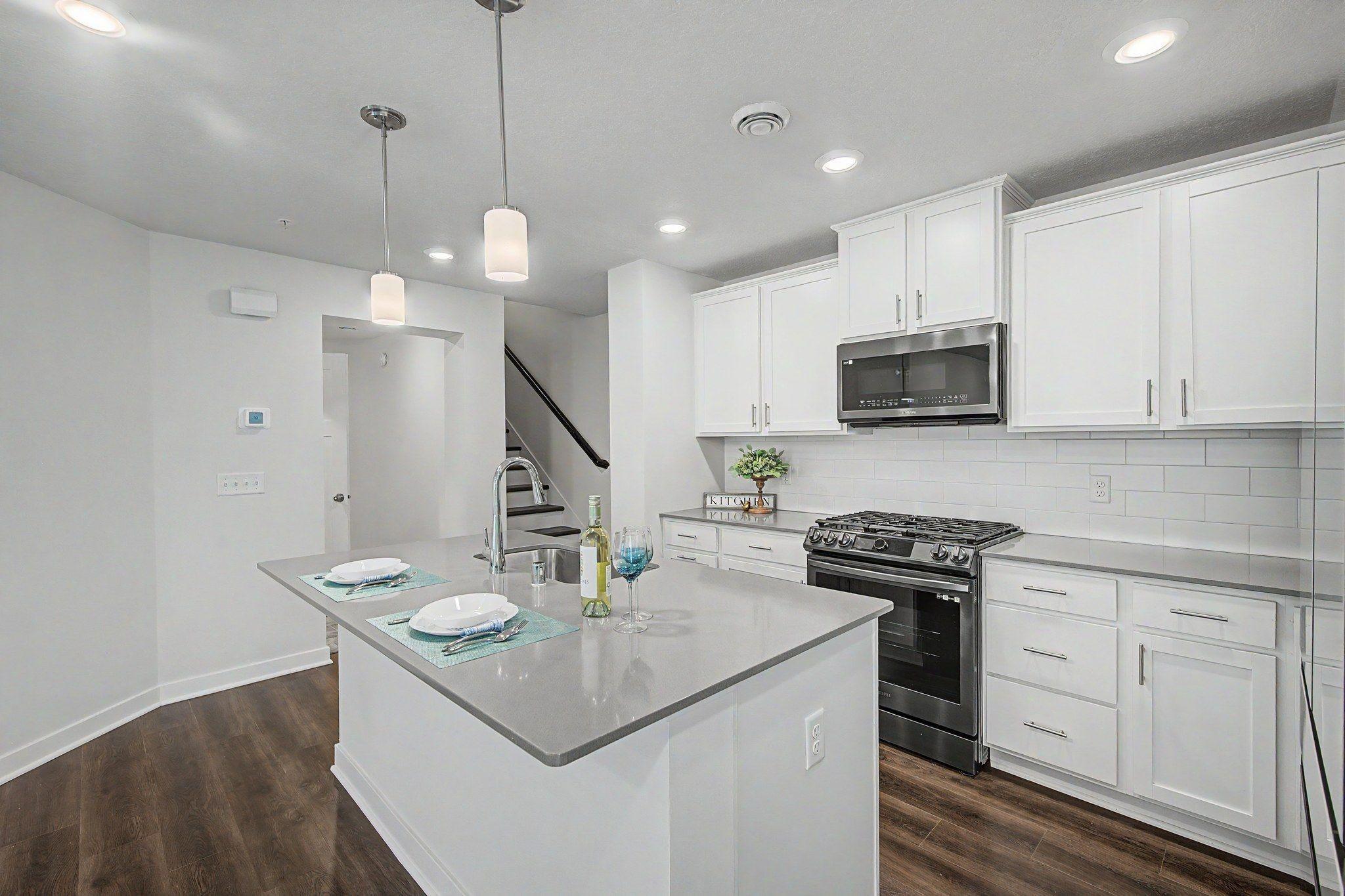 7225 Elmo Court