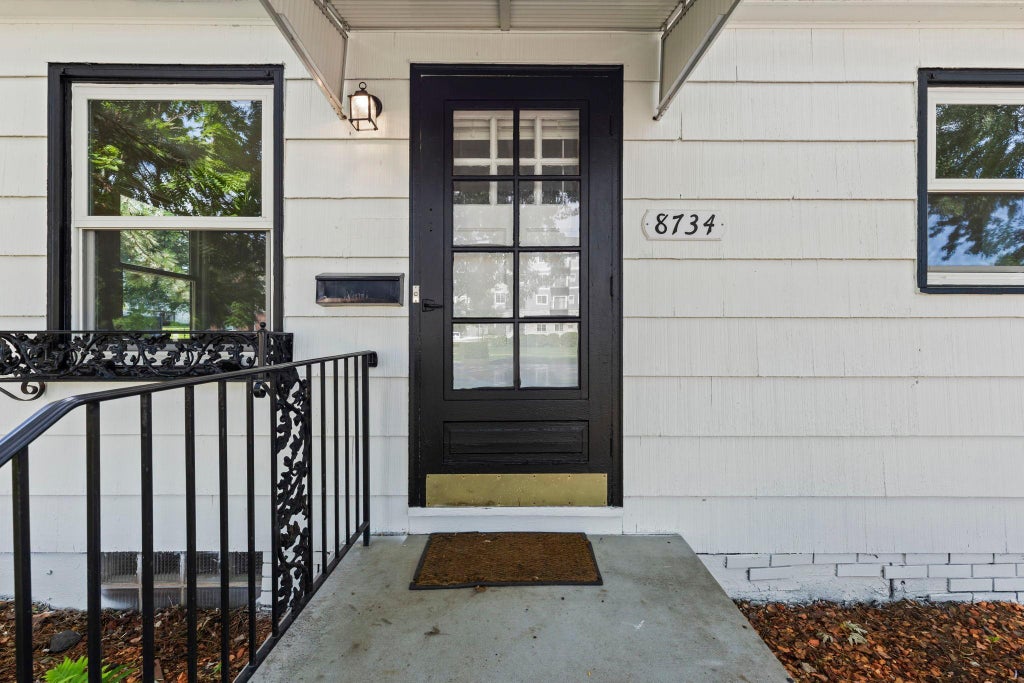 Photo of 8734 Portland Avenue S, Bloomington, MN 55420 (MLS # 7100769)