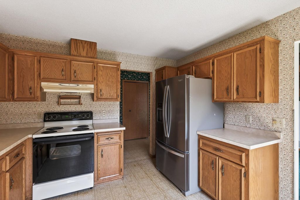 Photo of 4433 W 131st Street, Savage, MN 55378 (MLS # 7082460)